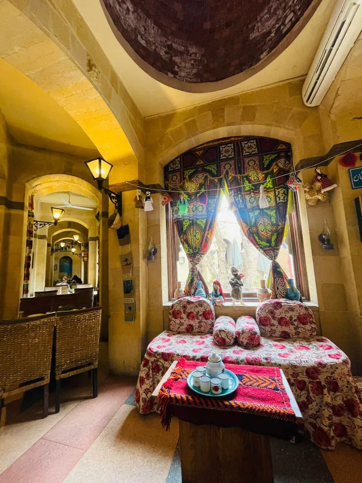 佈置屬於摩斯人風格