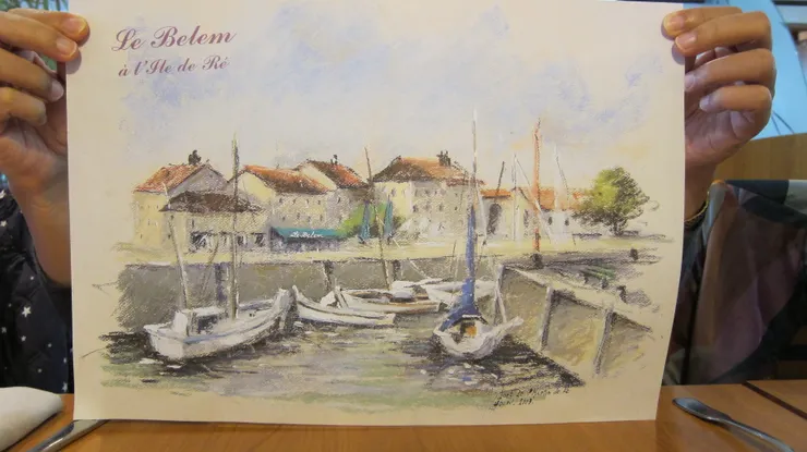 畫有海港風情的餐巾紙