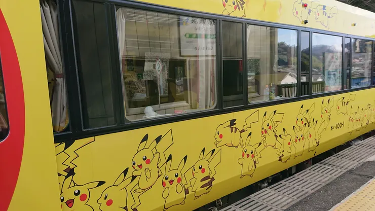 車廂側面外觀  -Copyright © 2023 區間車J個旅人