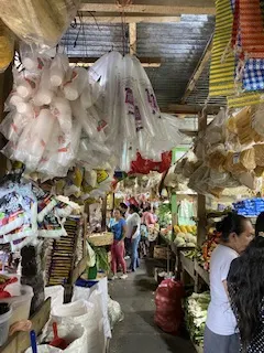 當地人的市集,紅毛丹日本好久不見