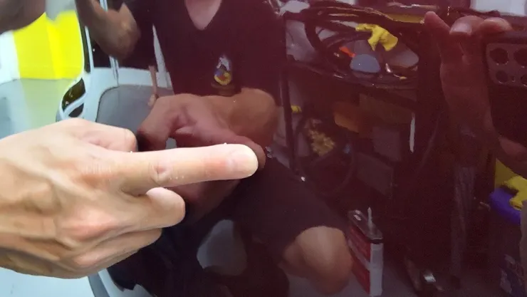 台南汽車包膜推薦【方程式汽車包膜】輕微擦傷沒煩惱！保時捷Ta