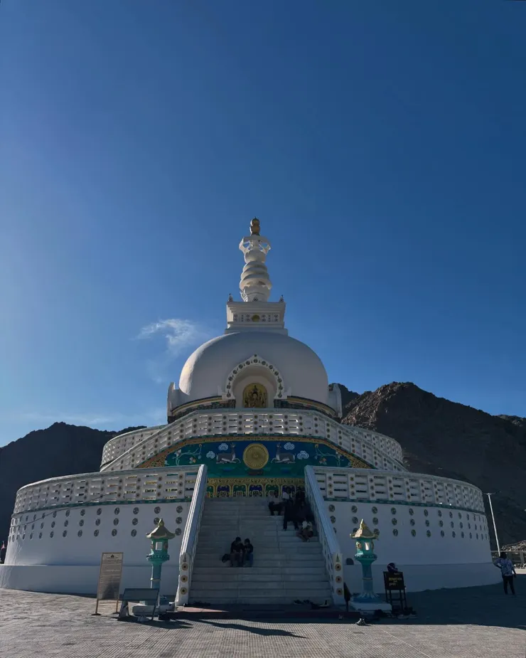 Shanti Stupa 香提佛塔