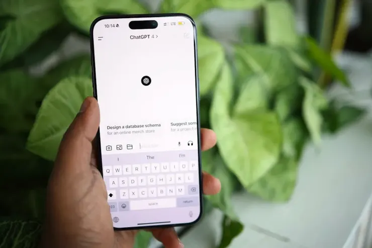 Photo by Solen Feyissa on Unsplash