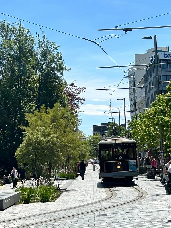 僅行駛在市區的電車
