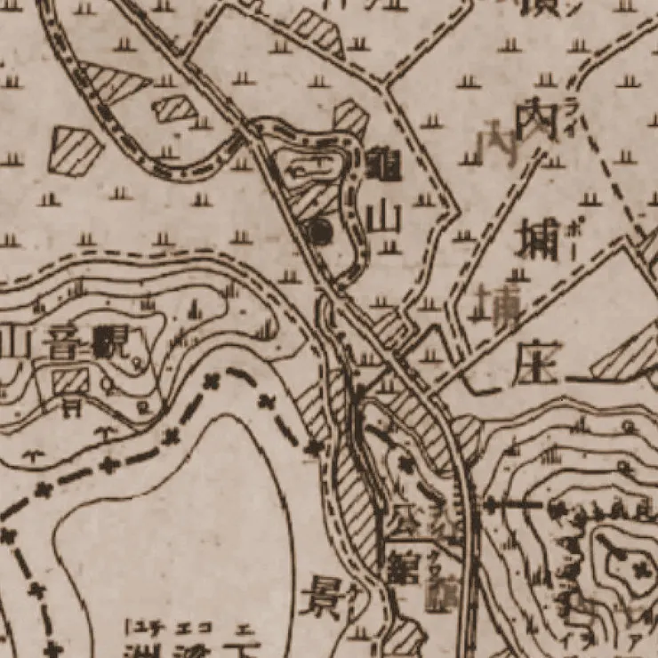 1921年台灣堡圖，可見繞行龜山的舊圳道