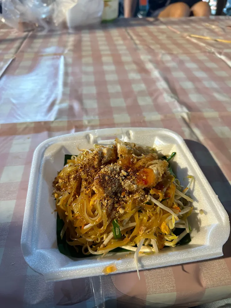 Pad Thai 才 50 泰銖但普通