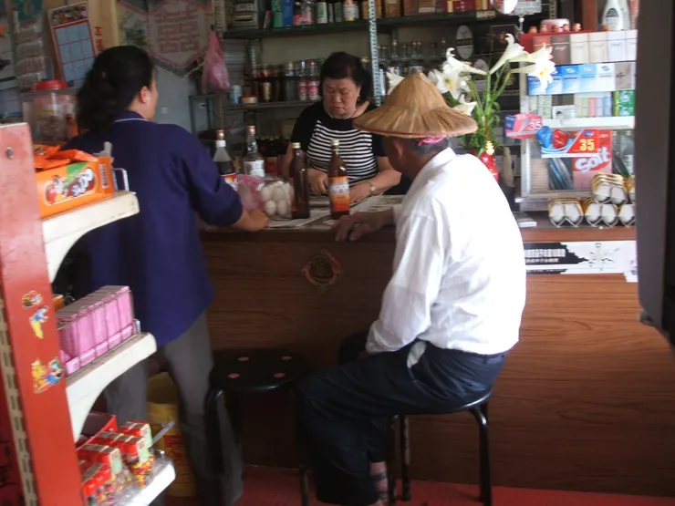 <這是我阿嬤直到70多歲都還在經營的雜貨店>