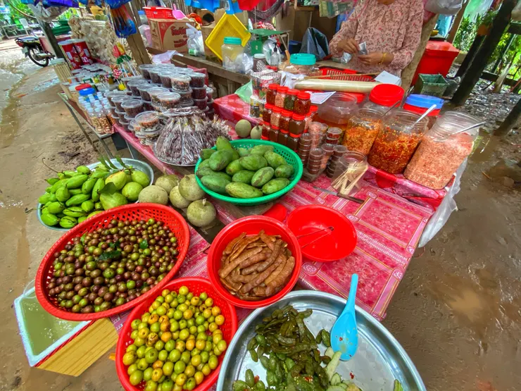 五顏六色的醃水果