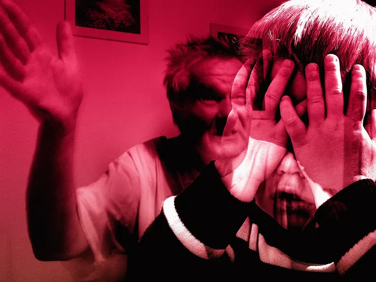 pixabay打，會撕裂親子間的情感