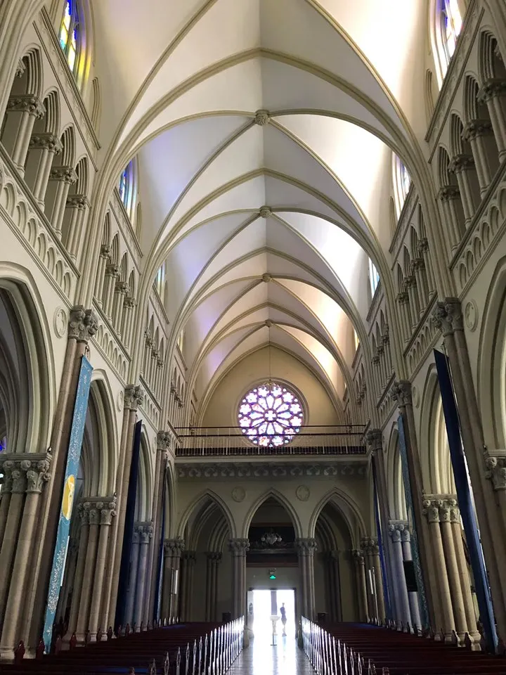 天主堂建築内部