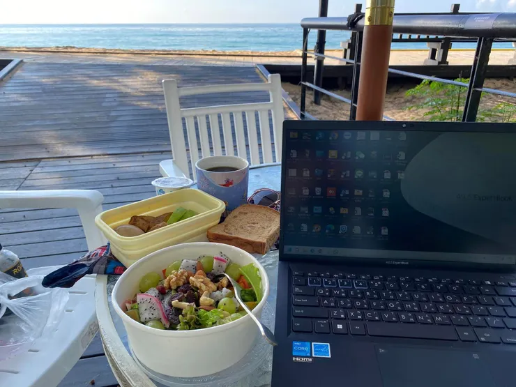 復刻十三年前的Long stay 時期我的海景辦公室