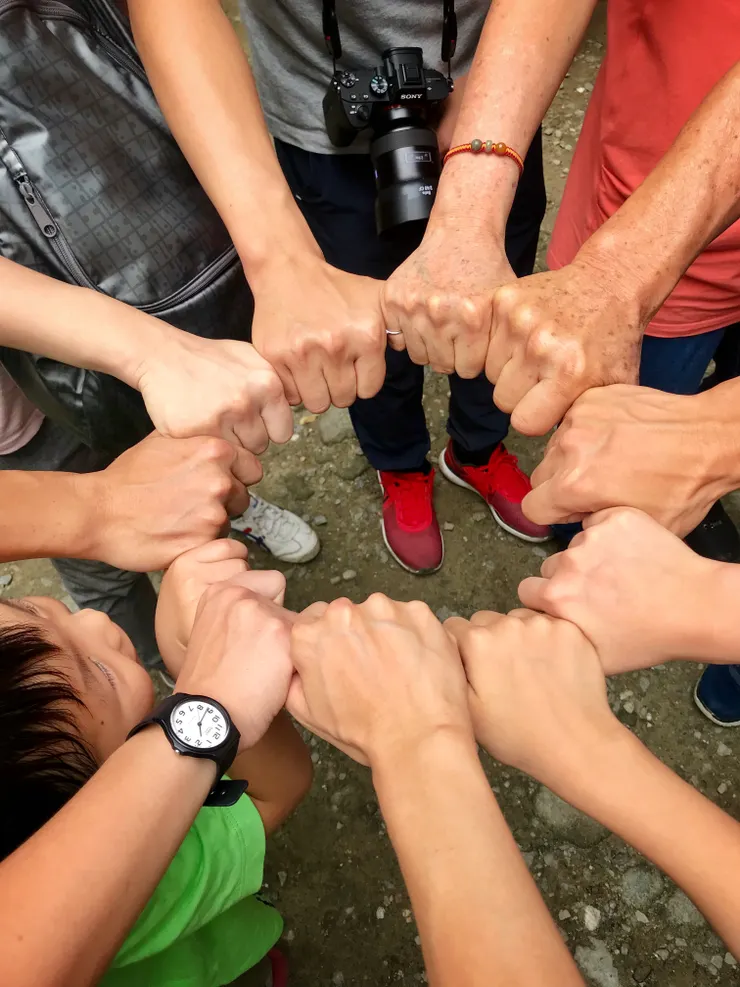 眾人合唱八部合音