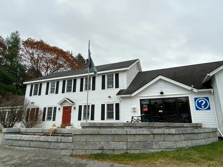 遊客中心是暫時避寒的好地方