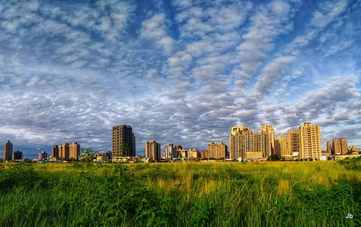 我懷念不被遮蔽的雲天視屏