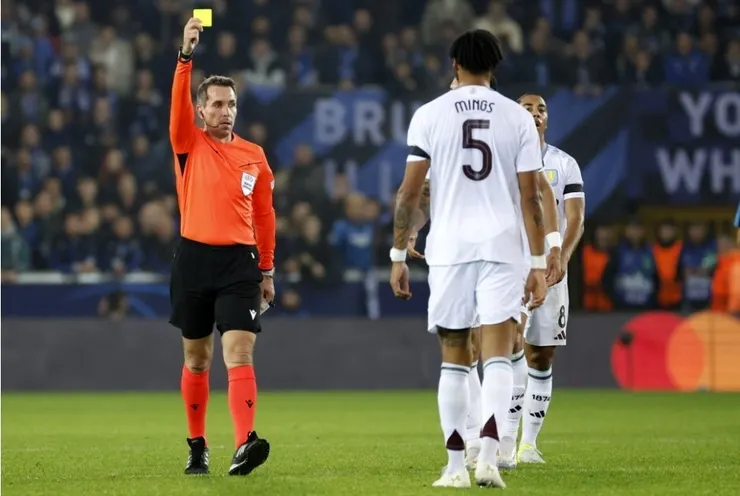 明斯愚蠢地犯手球輸掉一個十二碼球