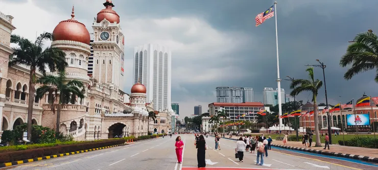 宏偉的蘇丹阿都沙末大廈