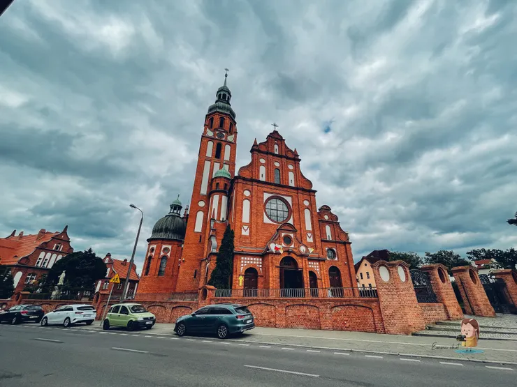 Church of the Holy Trinity shot by Emma.