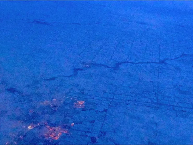 冰雪封凍的密西西比河上游