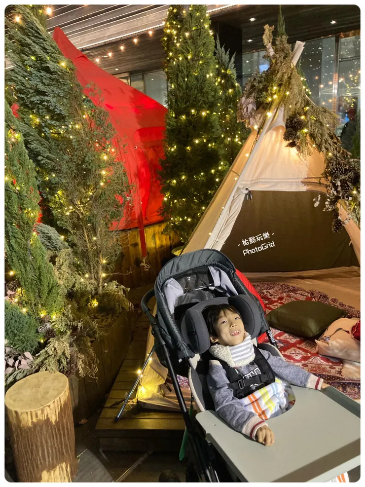 2021聖誕節前夕的子祐已經很會露出燦笑很多年了！