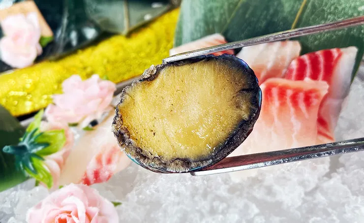 宜蘭新景點2026│巨型Labubu拉布布空降宜蘭梅花湖【大魔遇見熊】