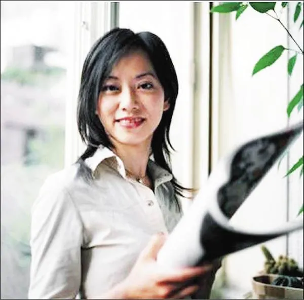 對喜歡的作家的長相,初認識是這張。