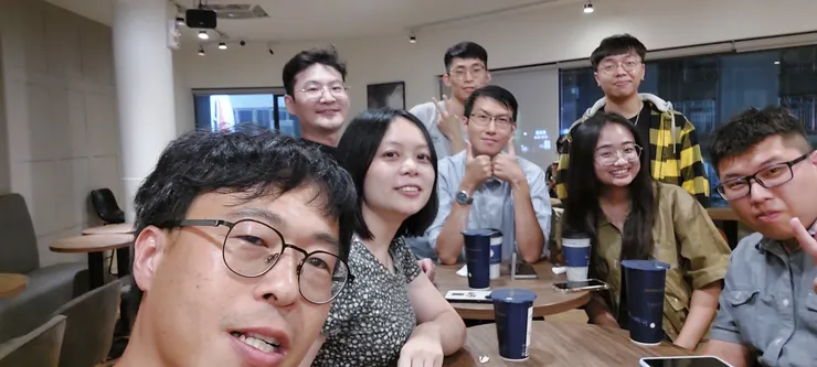 AC台中畢業的同學們