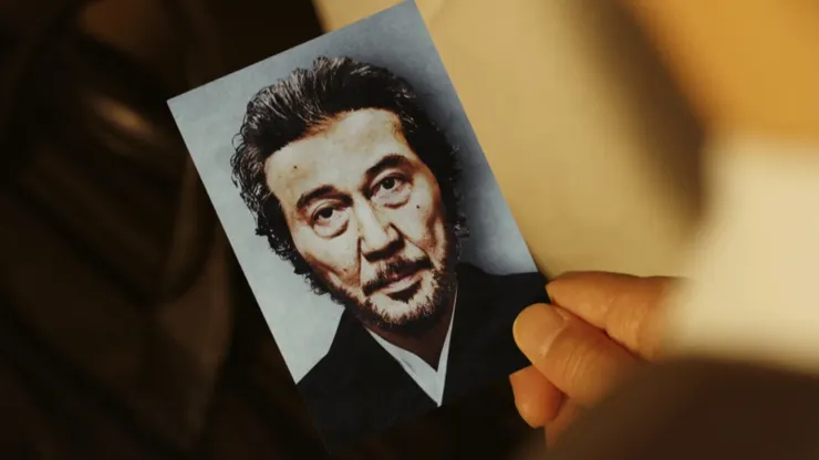 來,請妳用善惡雷射眼幫我鑑定一下!