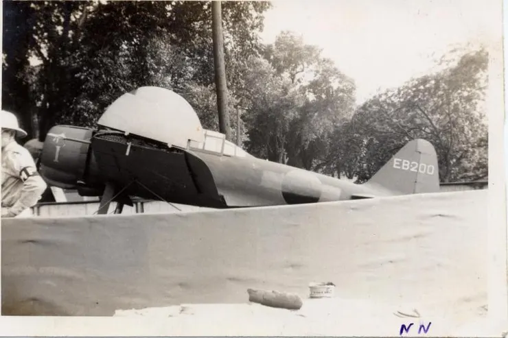 3372號 的後期，再一次變更機尾序列號為EB-200。美國陸航標記被除去，可能正準備用作戰爭債券兜售的展品