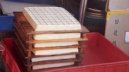 [新北美食]坪林豆腐老店、坪林老街小吃，兩家店家彼此連結、但