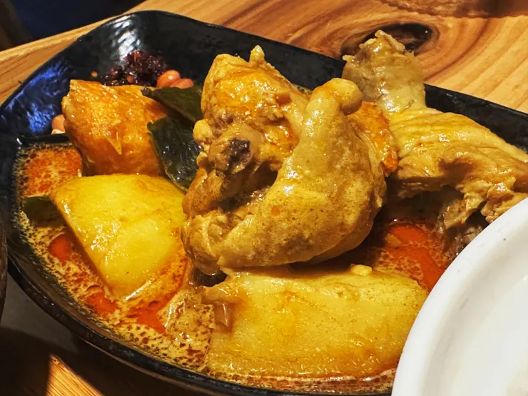 好愛大大塊馬玲薯被咖哩煮得入味,一口咬下滿滿咖哩香好幸福❤️