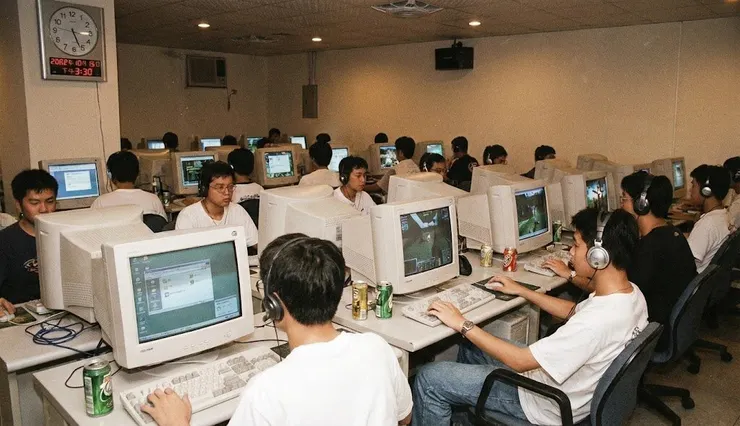 AI模擬當年網咖