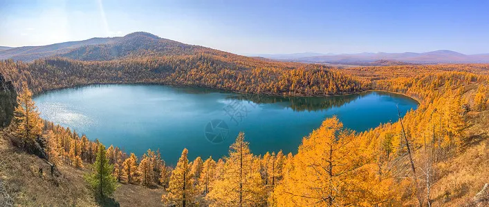 驼峰岭天池。图片来源：摄图网