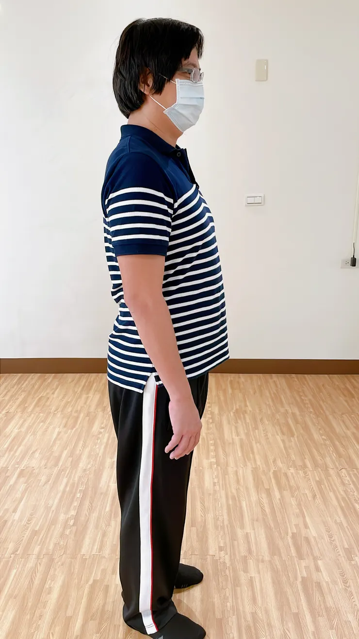 治療後，身體挺直