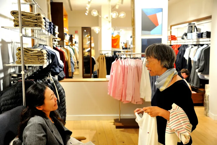 【ＬＶ過門不入雅緻小店談笑觀覽！Tommy Hilfiger服裝店。】