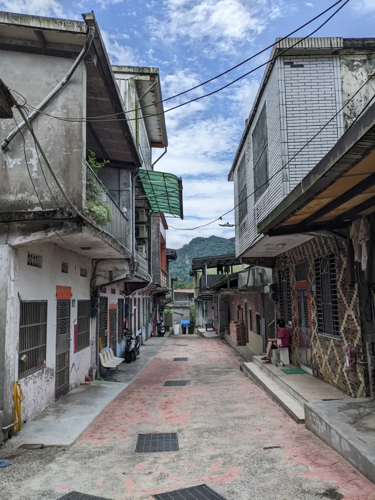 嶺腳寮的街道很寧靜