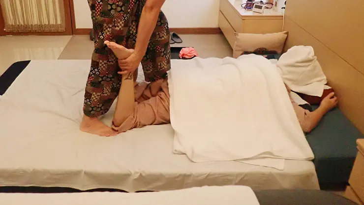 台北泰式按摩推薦【花廂鳥語】精油按摩，五行精油│泰式按摩推薦（預約制）