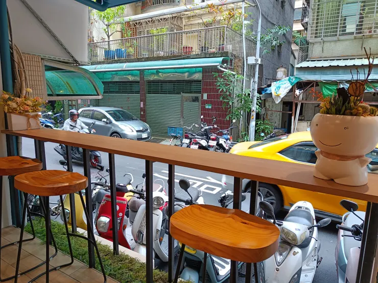 坐在這裡也不錯