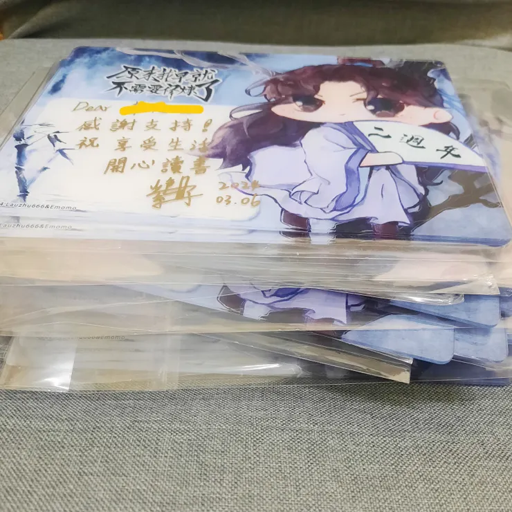 乾燥後，為了節省空間，將原廠塑膠袋作為分隔層疊放