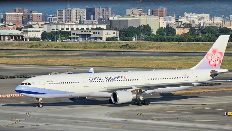 這是大家都很討厭的華航空中巴士A330-300型客機!又被暱稱為時光機!