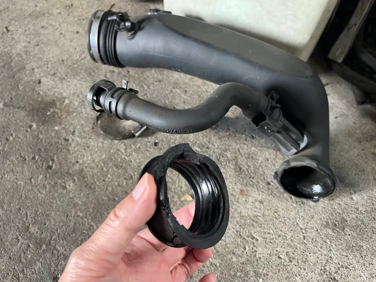 3008 更換渦輪進氣管