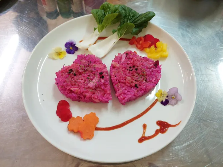 晚風告白 粉紅蔬菜雞肉燉飯