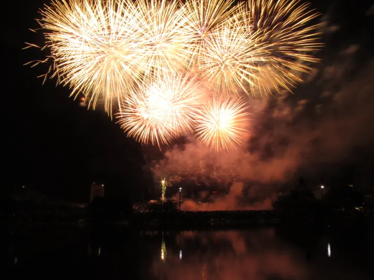 波士頓查爾斯河畔國慶煙火