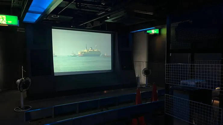 影片更能身歷其境。