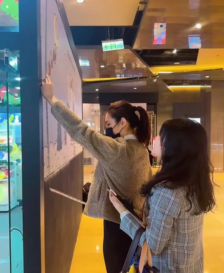 京站快閃親自櫃場勘尺寸測量