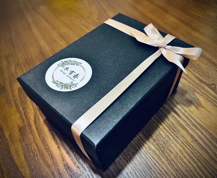 緞帶很難綁,男生手指粗,常常卡住。