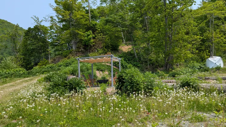 早餐後繞著八劍山營地逛一圈