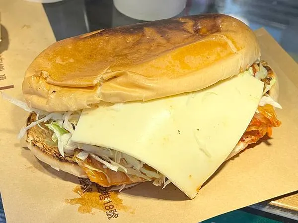 ＊（光華美食）迪司沙威瑪～現點現煎大份量沙威瑪！10種口味選