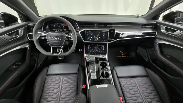 Audi RS6 Avant C8韓規外匯車
