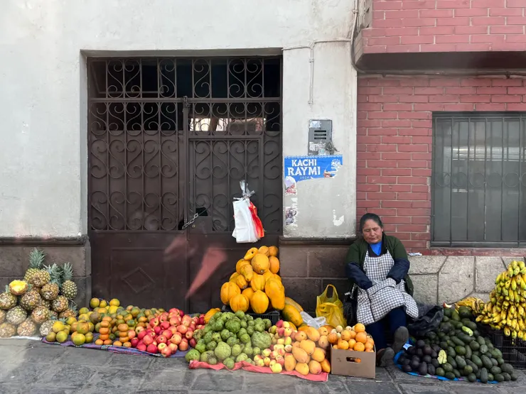 市場外的水果攤。