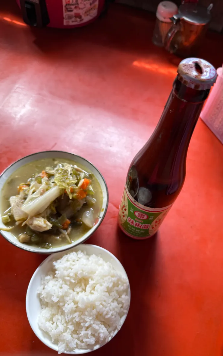 看到古時候醬料的開口方式嗎?超接地氣的!